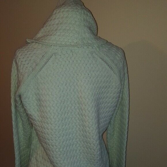 NY &CO beautiful mint color sweater - Picture 6 of 6